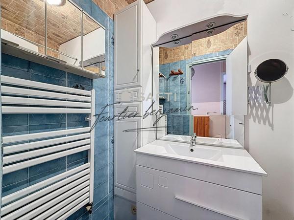 Maison de plain-pied quatre chambres à Longueville