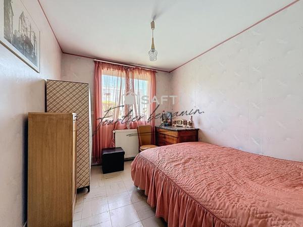 Maison de plain-pied quatre chambres à Longueville