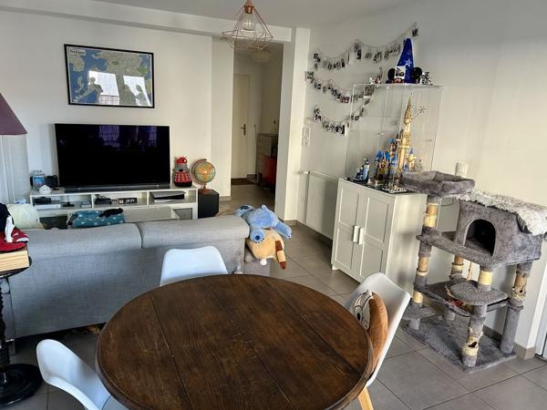 Appartement F3 - CHAZELLES SUR LYON