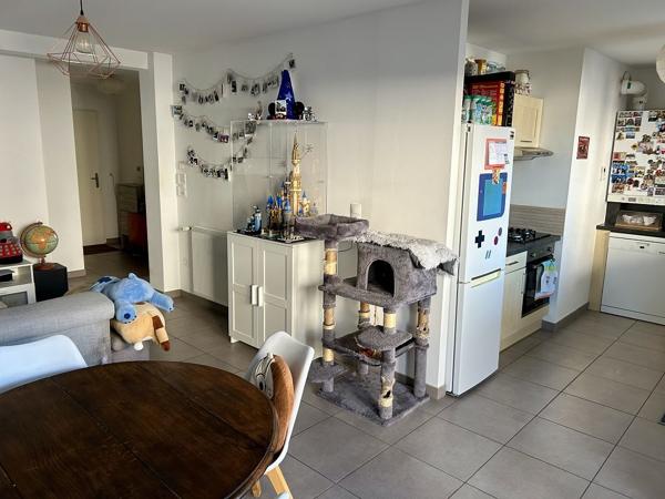 Appartement F3 - CHAZELLES SUR LYON