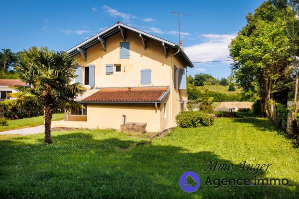 À vendre - Maison individuelle, 5 pièces située à Salies-de-Béarn (64270)