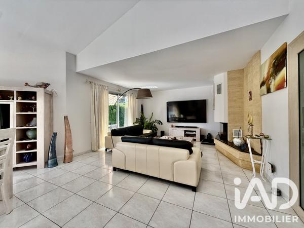 Maison à vendre 4 pièces 123,22 m² Saint-Estève
