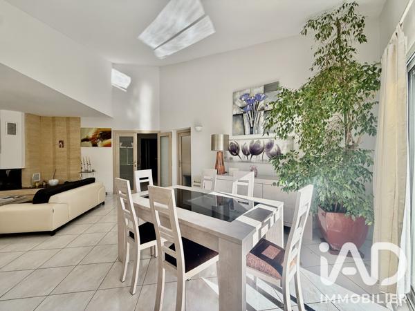 Maison à vendre 4 pièces 123,22 m² Saint-Estève