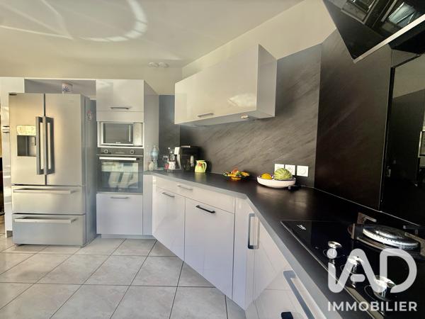 Maison à vendre 4 pièces 123,22 m² Saint-Estève