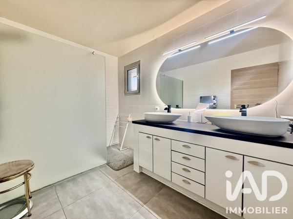 Maison à vendre 4 pièces 123,22 m² Saint-Estève
