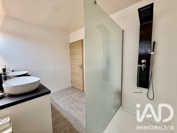 Maison à vendre 4 pièces 123,22 m² Saint-Estève