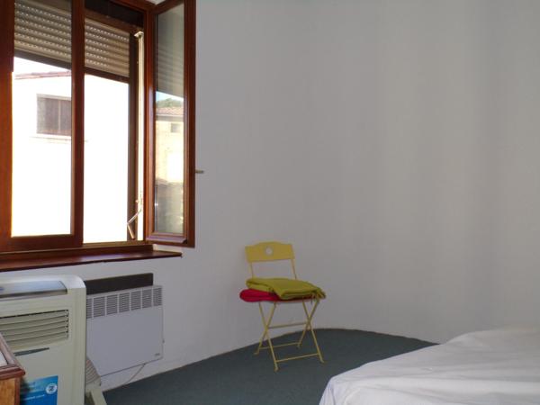 Maison lumineuse, 4 chambres, vendue meublée!