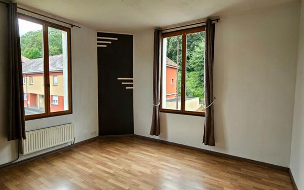 Maison à louer    1 pièce • 66,95 m2 Guise