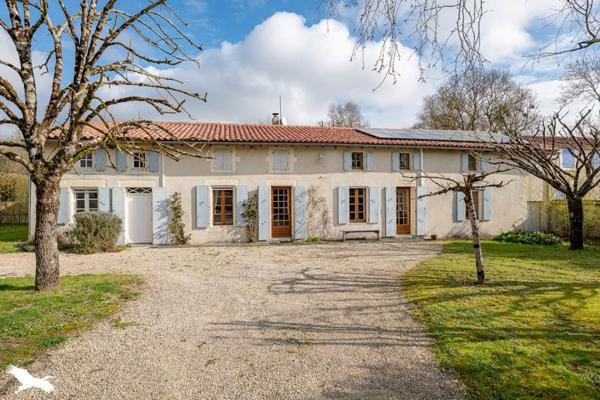 Maison à vendre 249 900 € Saint-Pardoult 7 p 226 m² DPE D