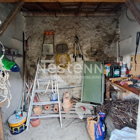 A VENDRE MAISON 6 PIECES AVAEC JARDIN A LAROQUE D'OLMES