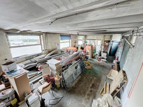 Local d'activité situé à l'entrée de Meaux sur un axe passant - 200 m2.