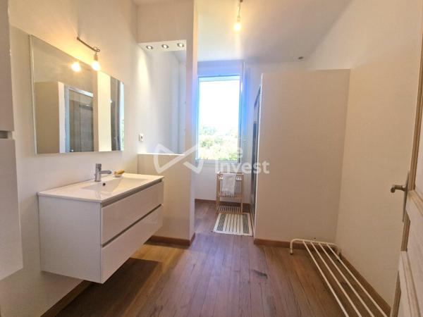 À vendre : Maison centre-ville  aavec jardin
