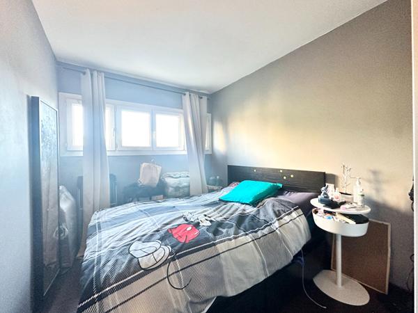 T3 AVEC BALCON DANS RÉSIDENCE SÉCURISÉE 13015