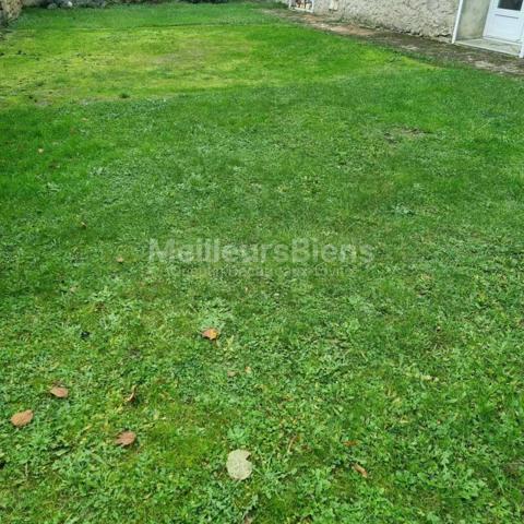 Maison en bon état avec terrain et garage