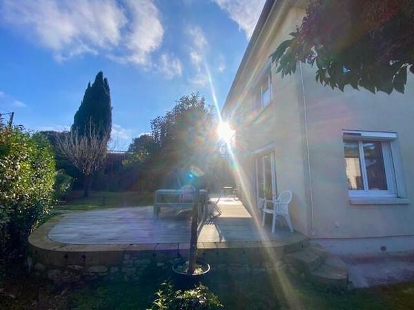 Auch basse-ville / Maison individuelle lumineuse 130m2, sur grande parcelle clôturée