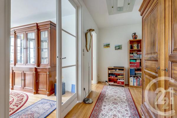 Appartement à vendre  2 pièces - 63,59 m 2   PARIS  - 75017