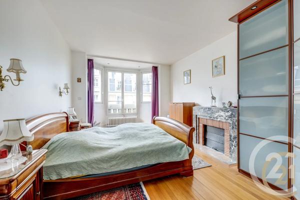 Appartement à vendre  2 pièces - 63,59 m 2   PARIS  - 75017