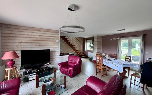 Maison à vendre    6 pièces •  Montussan