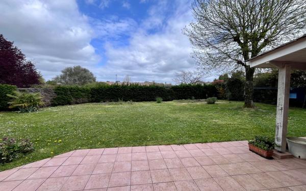 Maison à vendre    6 pièces •  Montussan