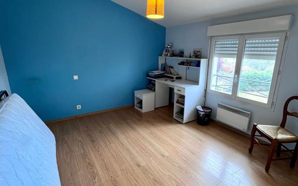 Maison à vendre    6 pièces •  Montussan