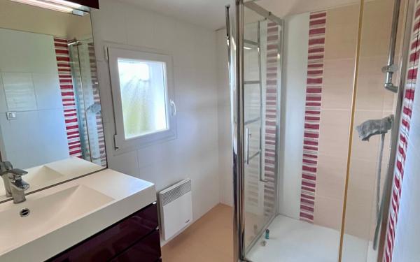 Maison à vendre    6 pièces •  Montussan