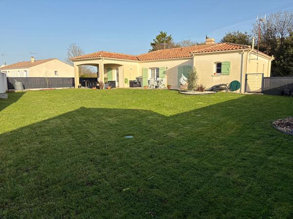 Maison Benet 4 pièce(s)