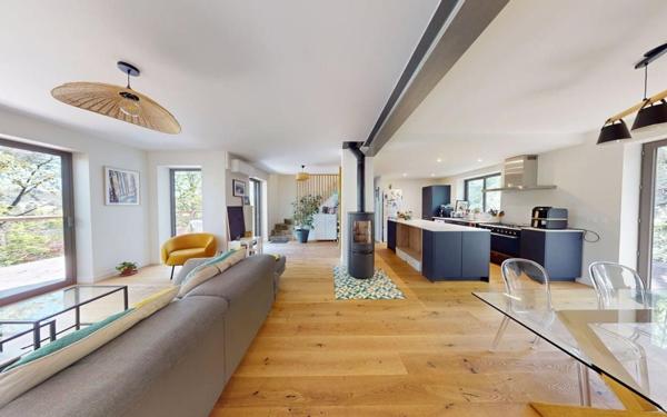 Maison à vendre    5 pièces • 135 m2 Albigny-sur-Saône