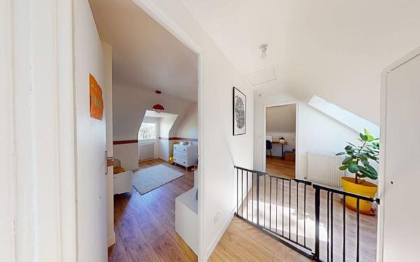 Maison à vendre    5 pièces • 135 m2 Albigny-sur-Saône