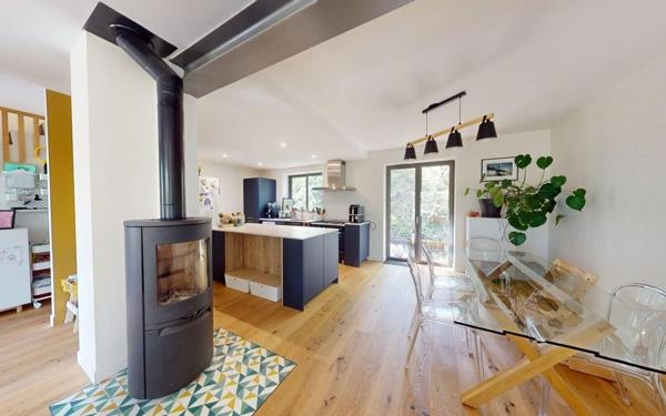 Maison à vendre    5 pièces • 135 m2 Albigny-sur-Saône