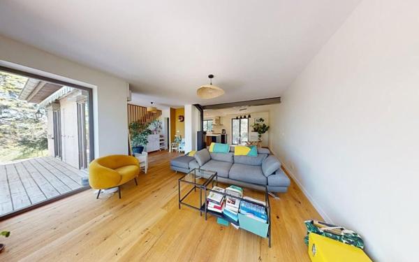 Maison à vendre    5 pièces • 135 m2 Albigny-sur-Saône