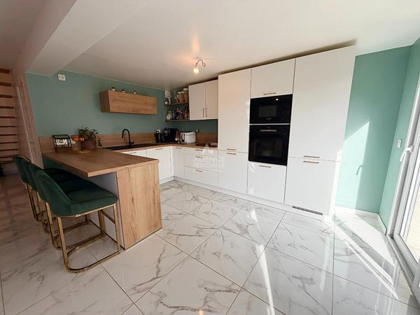 À vendre : Maison spacieuse de 7 pièces à Cergy ! €360 000 ** - Référence 2265