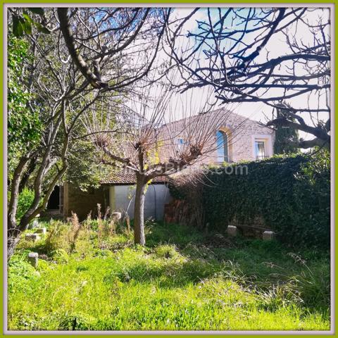 Maison De Village, 5 pièce(s), surface de 120m2, situé sur la commune de SAUSSAN .