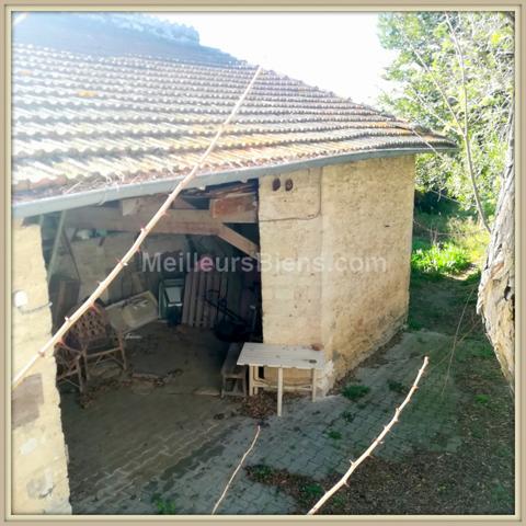 Maison De Village, 5 pièce(s), surface de 120m2, situé sur la commune de SAUSSAN .