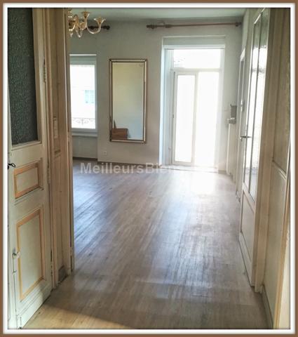 Maison De Village, 5 pièce(s), surface de 120m2, situé sur la commune de SAUSSAN .