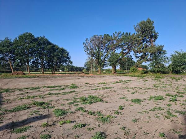 Terrain 1046 m2