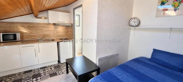 Ensemble immobilier. Immeuble de rapport avec 13 appartements loués meublés sur TALENCE. Rapport net 77616 euros