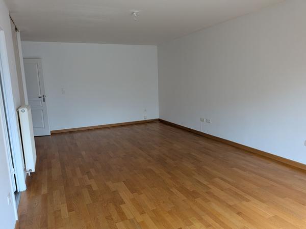 Appartement Reims 3 pièces 72 m2, rue Piper (3ème étage)