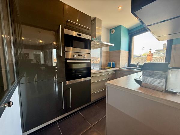 33000 BORDEAUX A vendre appartement  4 pièce(s) 86 m2