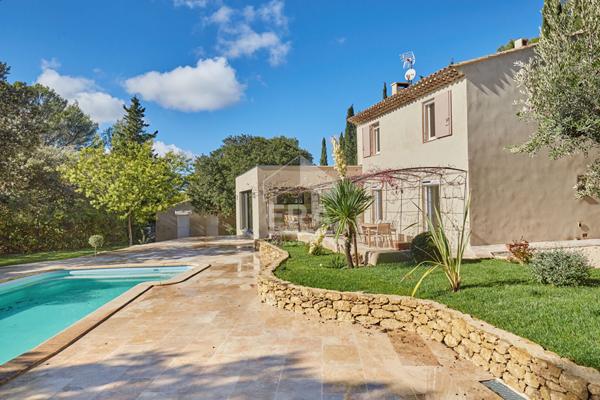 Propriété de caractère avec piscine ? 180 m² ? Cadre idyllique ? À 20 min d'Aix-en-Provence