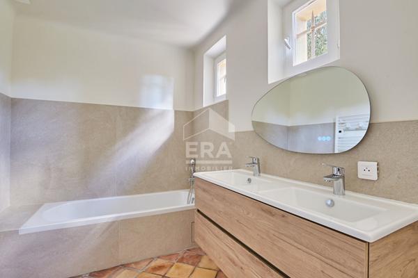 Propriété de caractère avec piscine ? 180 m² ? Cadre idyllique ? À 20 min d'Aix-en-Provence