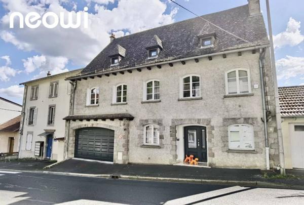 L’EXCEPTION CONTEMPORAINE – 340 M² SUR 4 NIVEAUX AVEC ASCENSEUR PRIVATIF