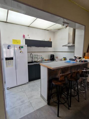 MAISON 1930 AVEC JARDINET ET COUR