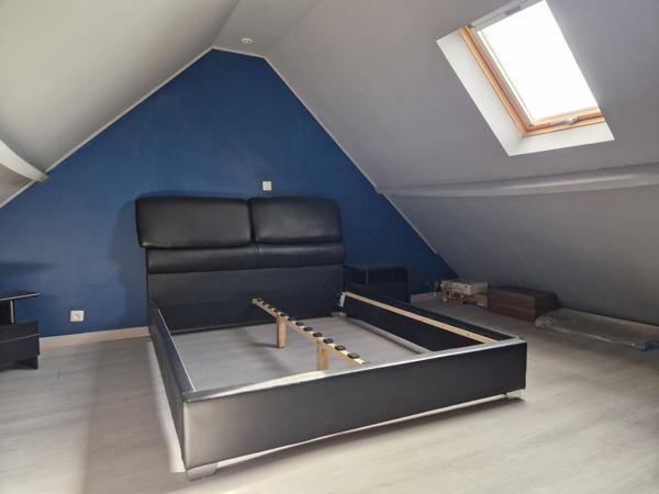 MAISON 1930 AVEC JARDINET ET COUR