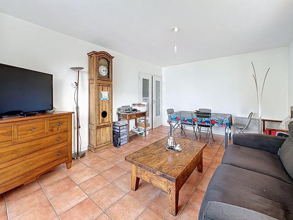 À Évian-les-Bains, T3 avec une magnifique vue sur le Léman, proche des commodités