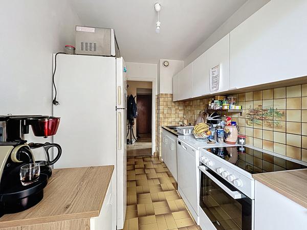 À Évian-les-Bains, T3 avec une magnifique vue sur le Léman, proche des commodités