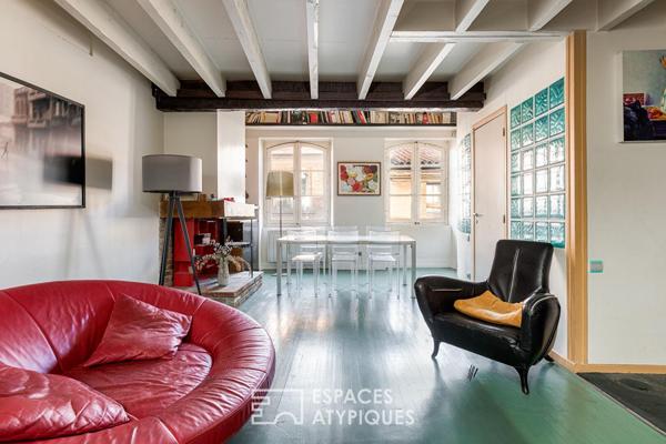 Duplex en dernier étage avec terrasse aux carmes