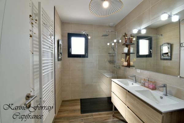 Maison de plain-pied à vendre 5 pièces ROUJAN (34)