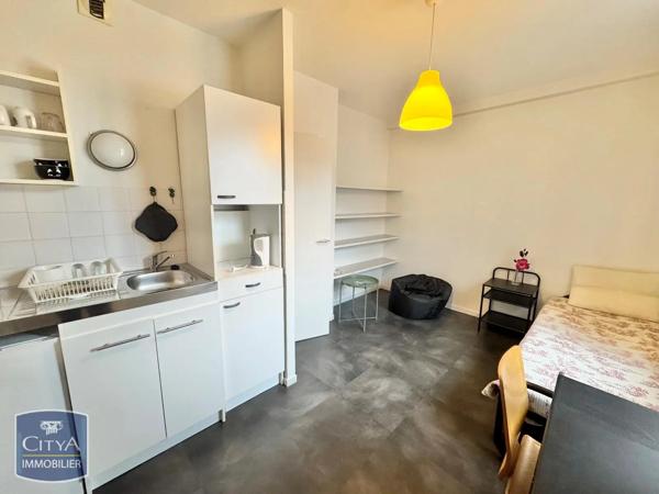 Appartement à louer 1 pièce 18m² Tours (37000)