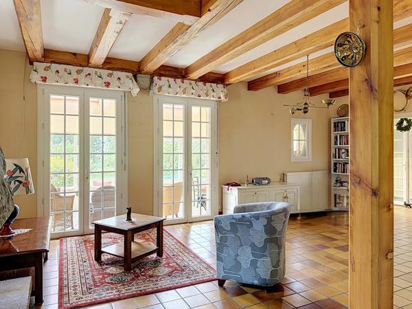 Plouhinec (29780) – Propriété de caractère de 195 m² sur 5 140 m² de terrain – À deux pas de l'océan