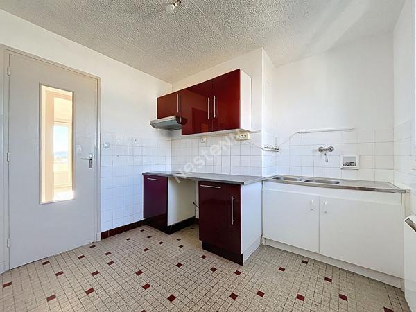 EXCLUSIVITE - Proche toutes commodités, appartement - 3 chambres - Cave & Garage